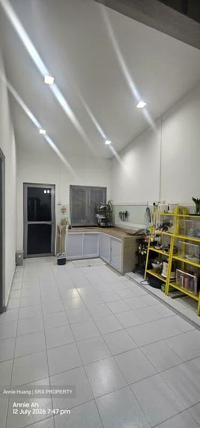 Sembawang Hills Estate (D20), Terrace #589272471